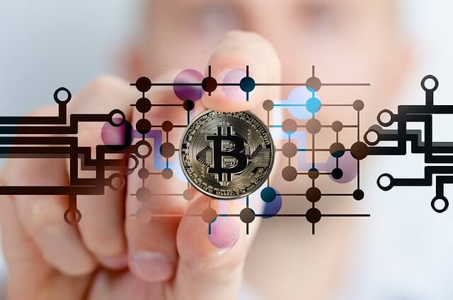 bitcoin-2643159_640